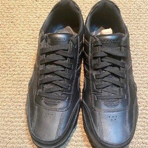 Men's Shetcher Size 9.5